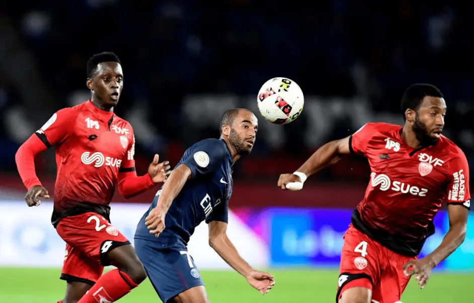 关于梅斯球员全力以赴，朝着胜利前进的信息