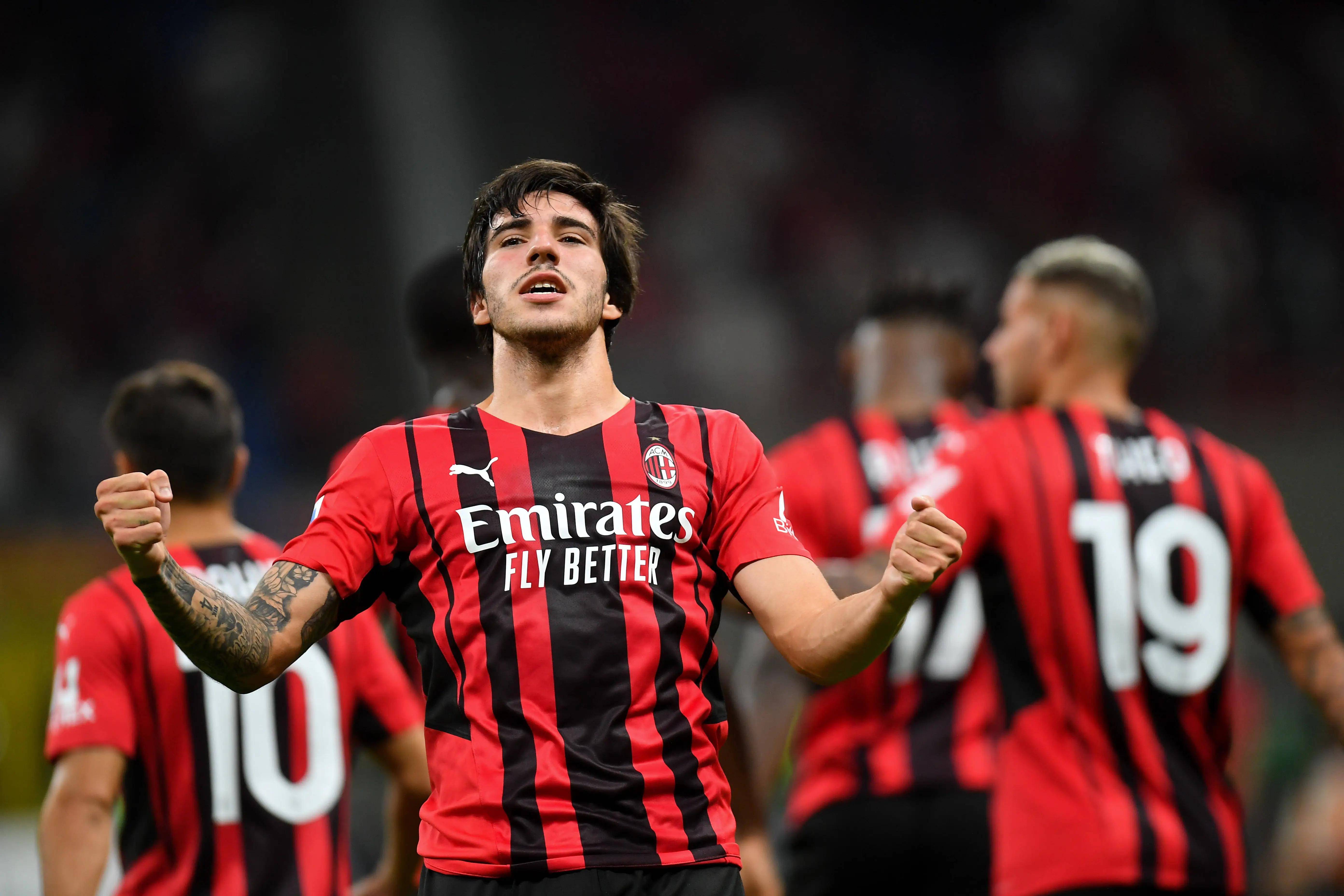 AC米兰遭遇横扫，无缘下轮淘汰赛的简单介绍