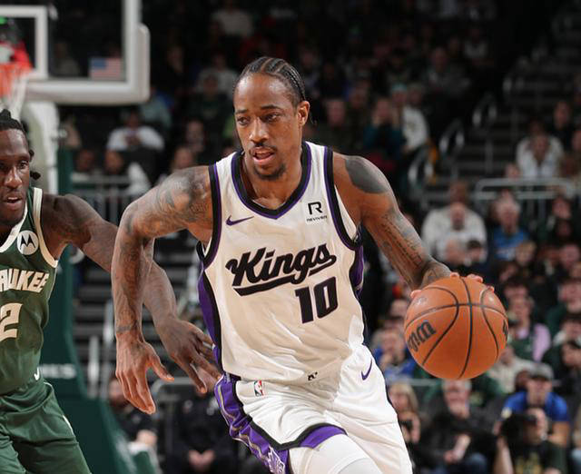 雄鹿对战国王字母哥对霍乐迪的较量 雄鹿对战国王字母哥对霍乐迪的较量