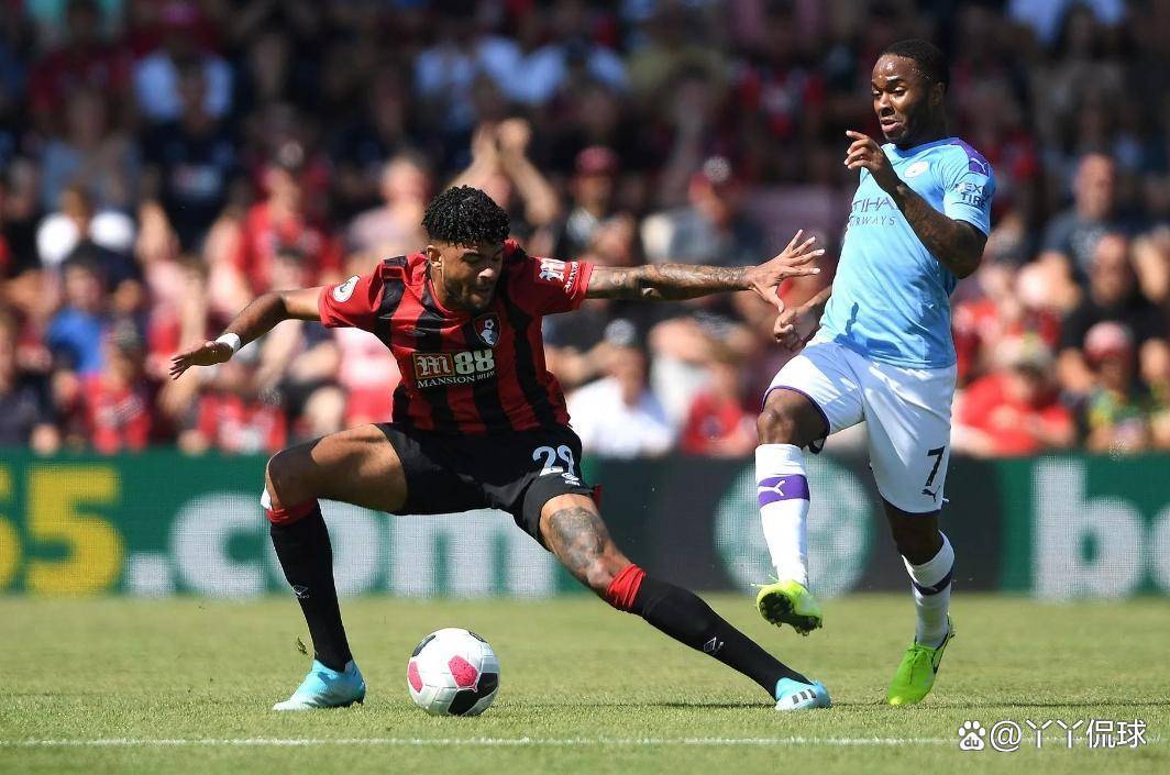 包含伯恩茅斯球队主场观众助威，士气高昂的词条