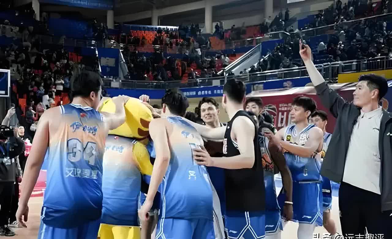 包含上海男篮逆袭新疆队,力挽颓势的词条 包含上海男篮逆袭新疆队,力挽颓势的词条