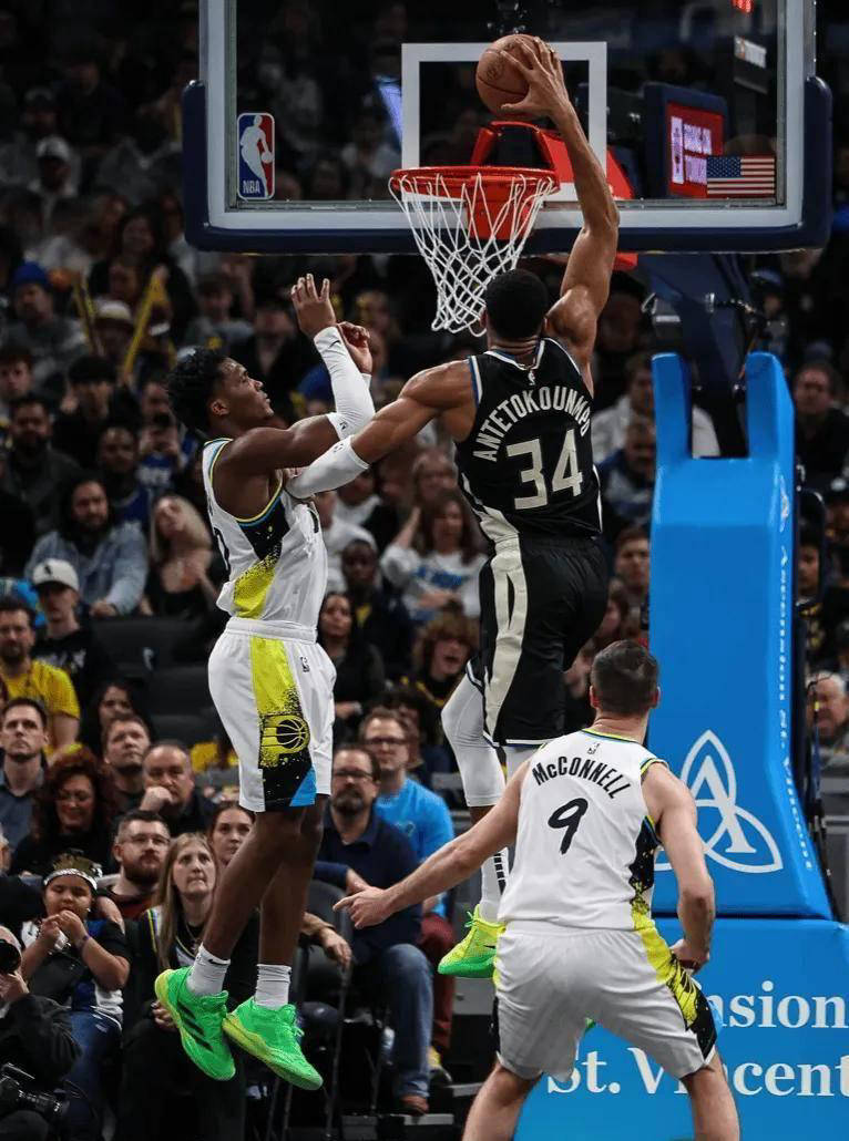 最佳球员当场表现出色,被球迷一致誉为全明星 最佳球员当场表现出色,被球迷一致誉为全明星