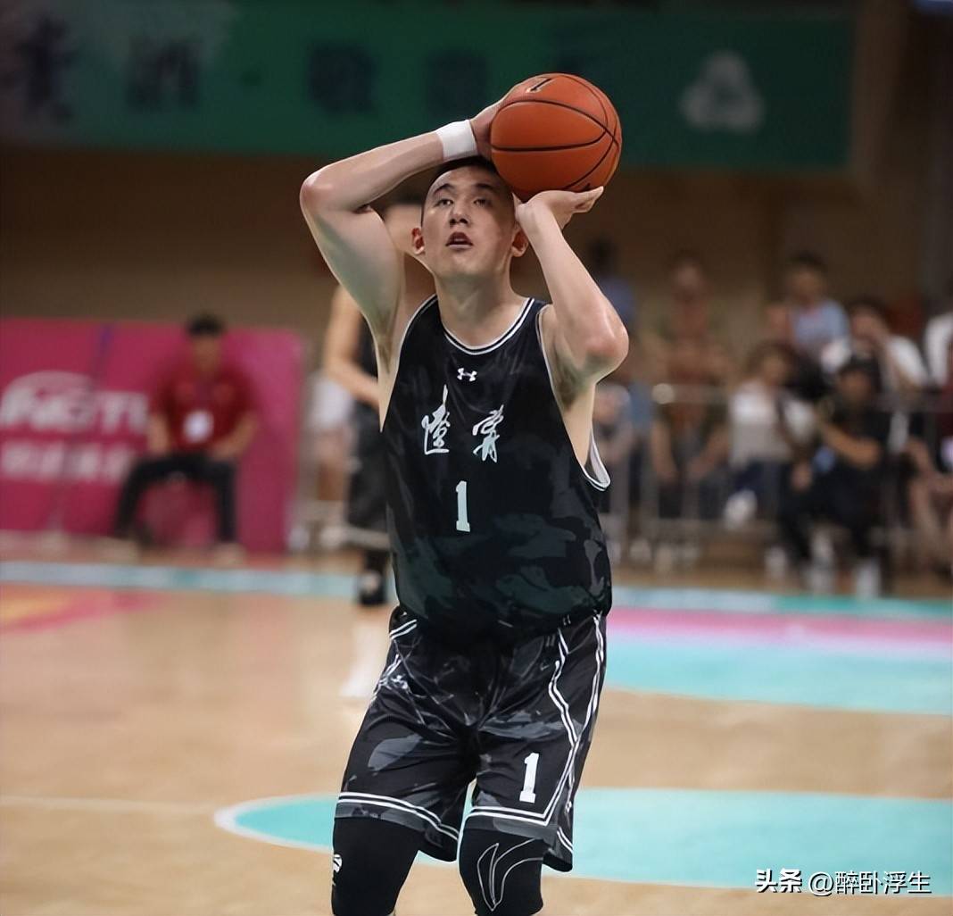 关于球员助攻再现神技,挑落对手的信息 关于球员助攻再现神技,挑落对手的信息