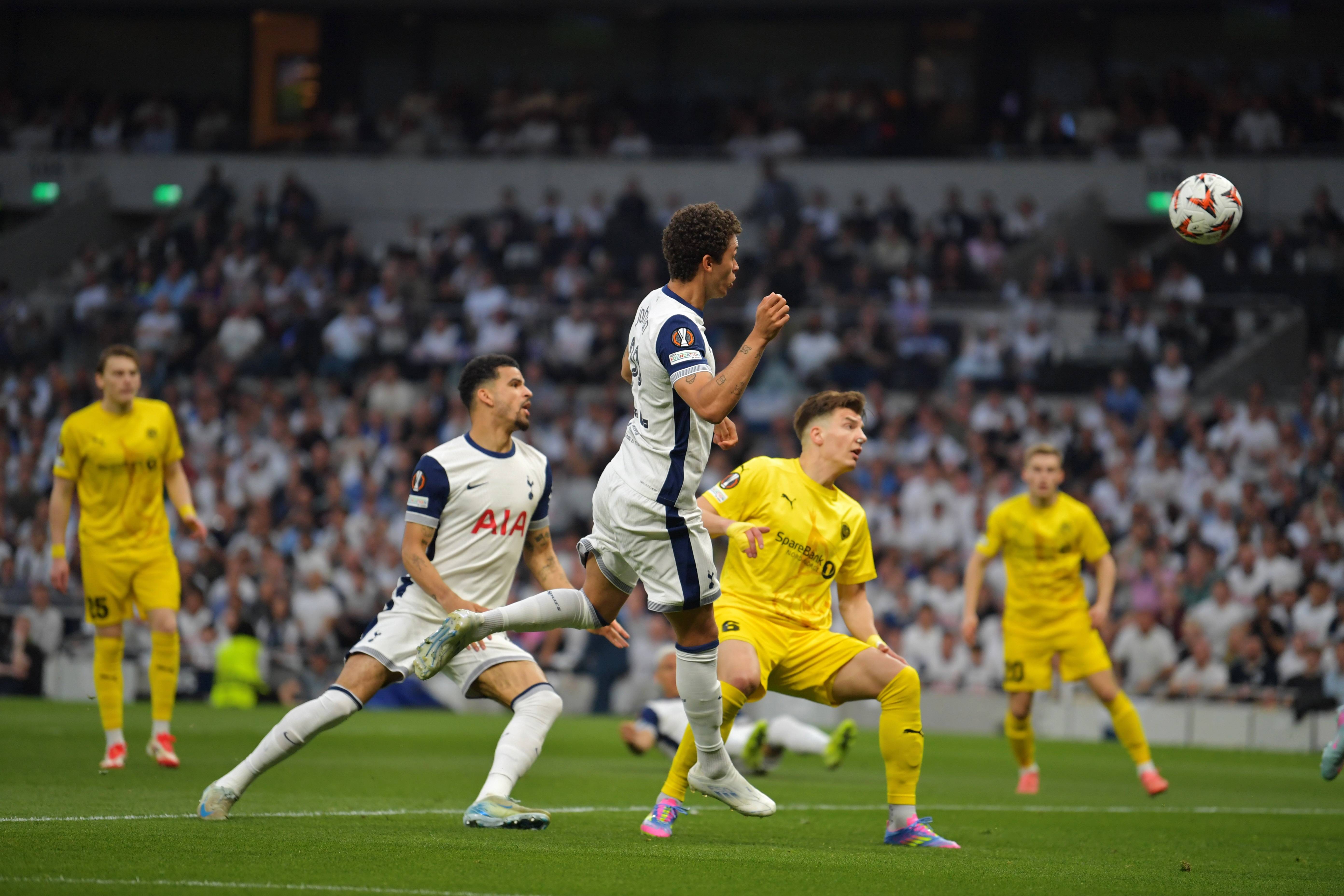 尼斯客场保持不败,稳住欧战席位 尼斯客场保持不败,稳住欧战席位