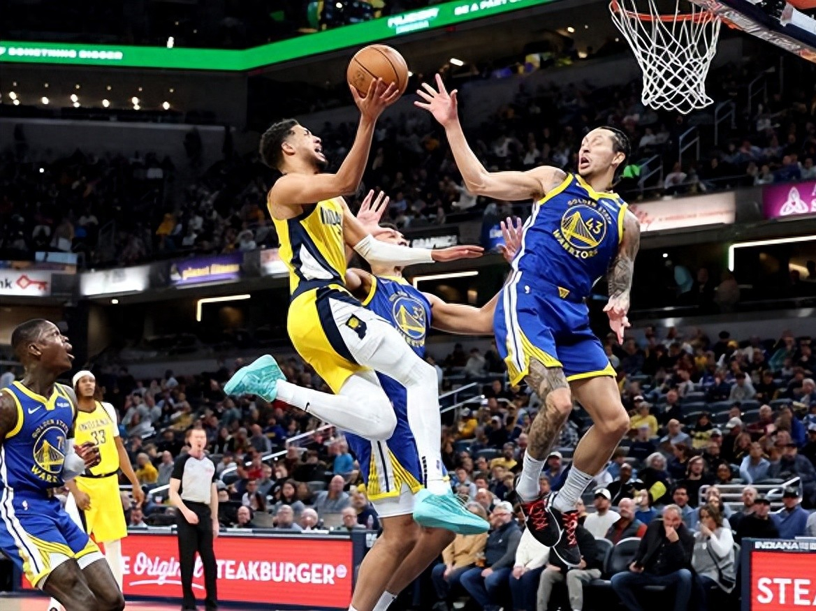 步行者队险胜活塞队,升至东部前四 步行者队险胜活塞队,升至东部前四