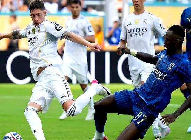 欧洲豪门球员在比赛中展现出色拼搏 欧洲豪门球员在比赛中展现出色拼搏