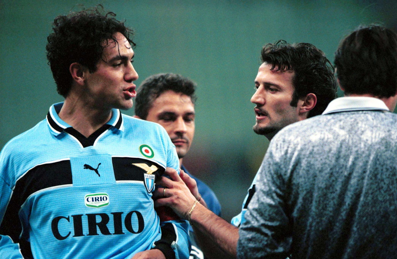 拉齐奥在关键时刻失球,输掉比赛 拉齐奥在关键时刻失球,输掉比赛