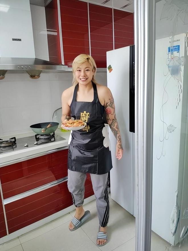 菲律宾运动员在拳击比赛中取得胜利 菲律宾运动员在拳击比赛中取得胜利