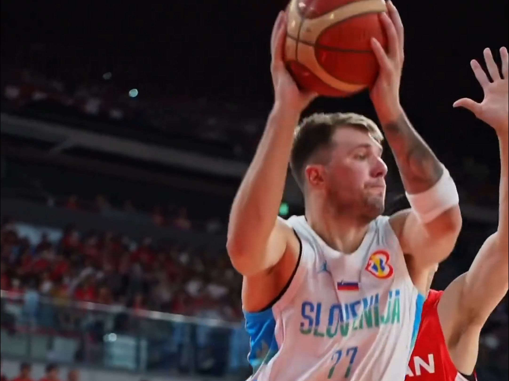 今晚焦点:东契奇爆冷,赛后采访 今晚焦点:东契奇爆冷,赛后采访