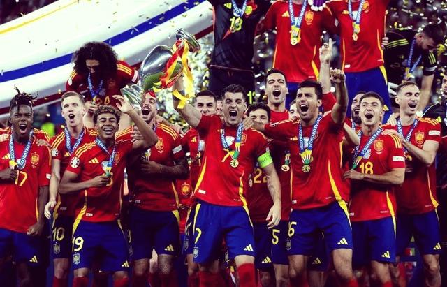 西班牙球队再度登上冠军宝座