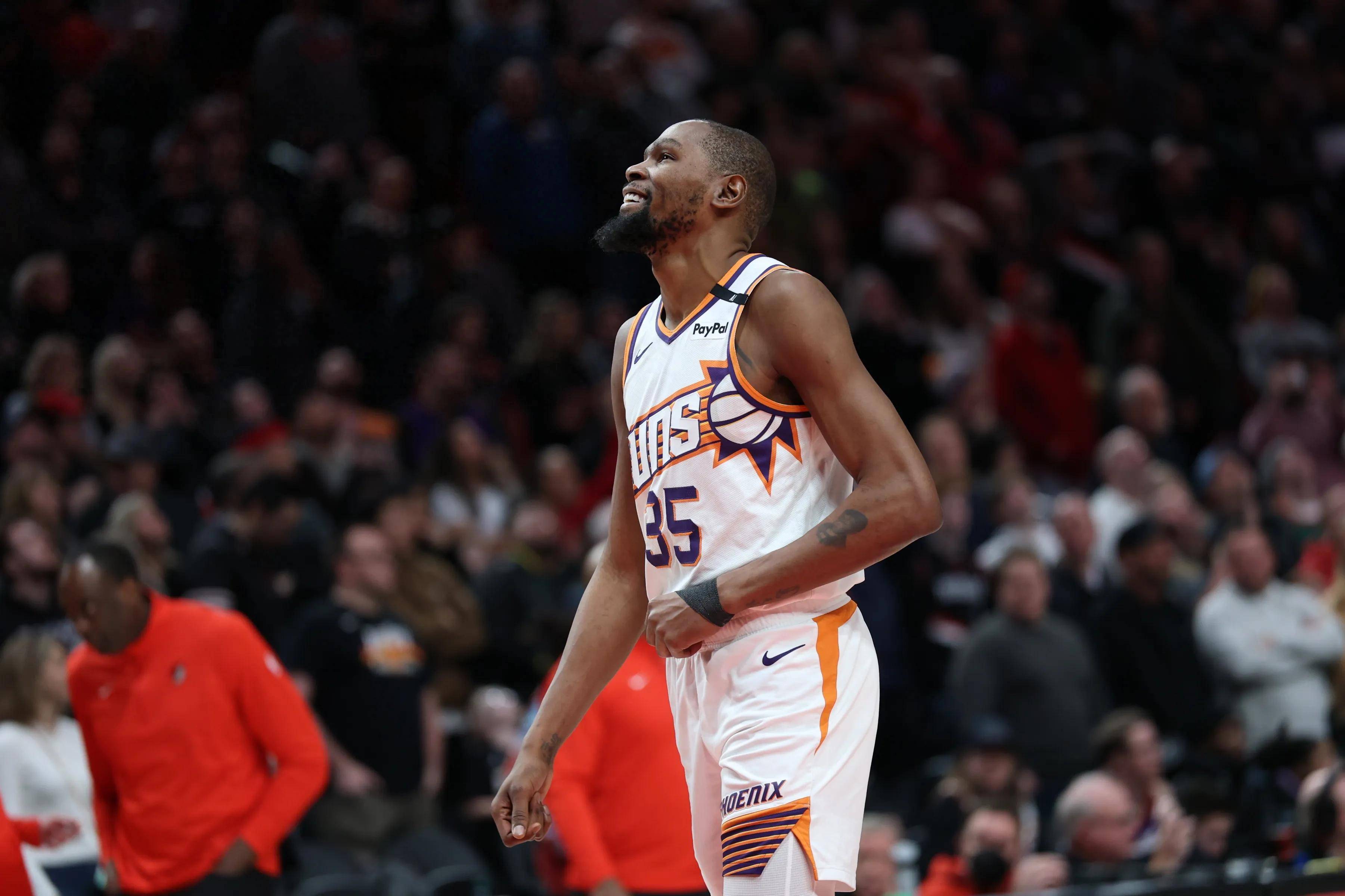 勇士遭遇哈兰德登顶，NBA局势紧张