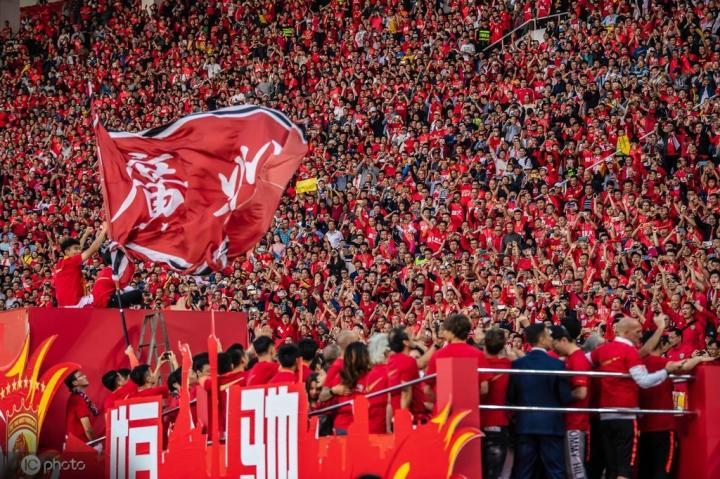 广州队不敌深圳队超级联赛揭幕战遭遇失利