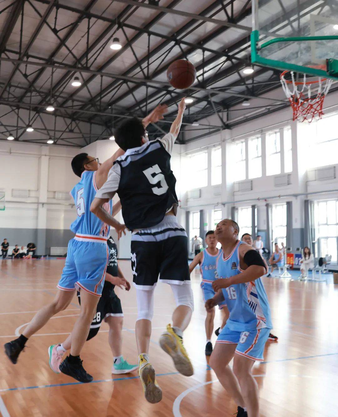 热血沸腾的体育赛事成为焦点