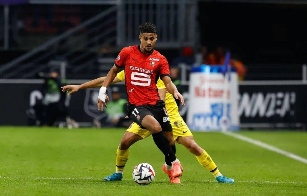 关于圣埃蒂安主场大破摩纳哥，领先分组的信息