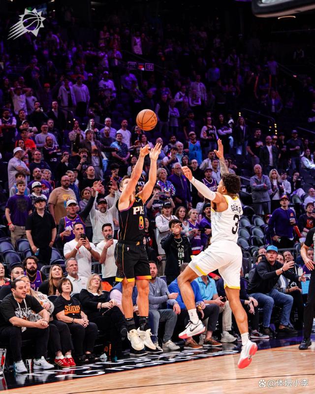 太阳击败雷霆取得两连胜，布克关键时刻爆发表现的简单介绍