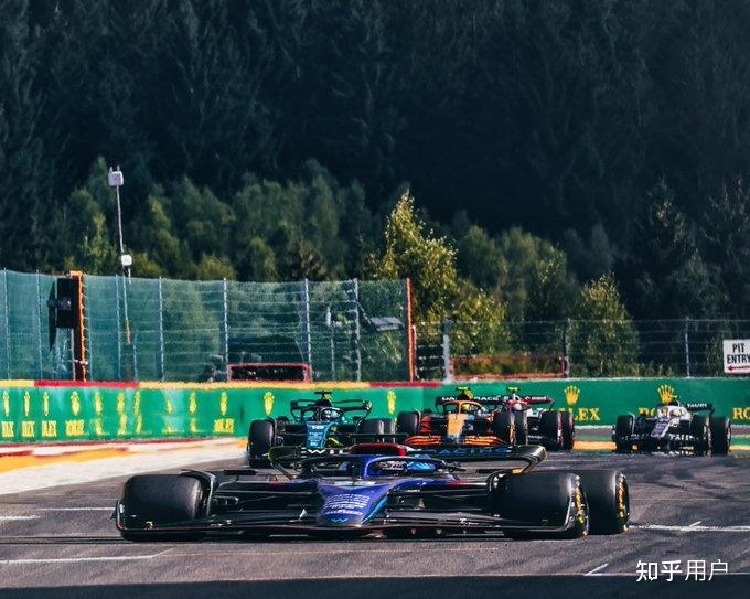 阿斯顿马丁碾压梅赛德斯,佩雷兹带队取胜 阿斯顿马丁碾压梅赛德斯,佩雷兹带队取胜