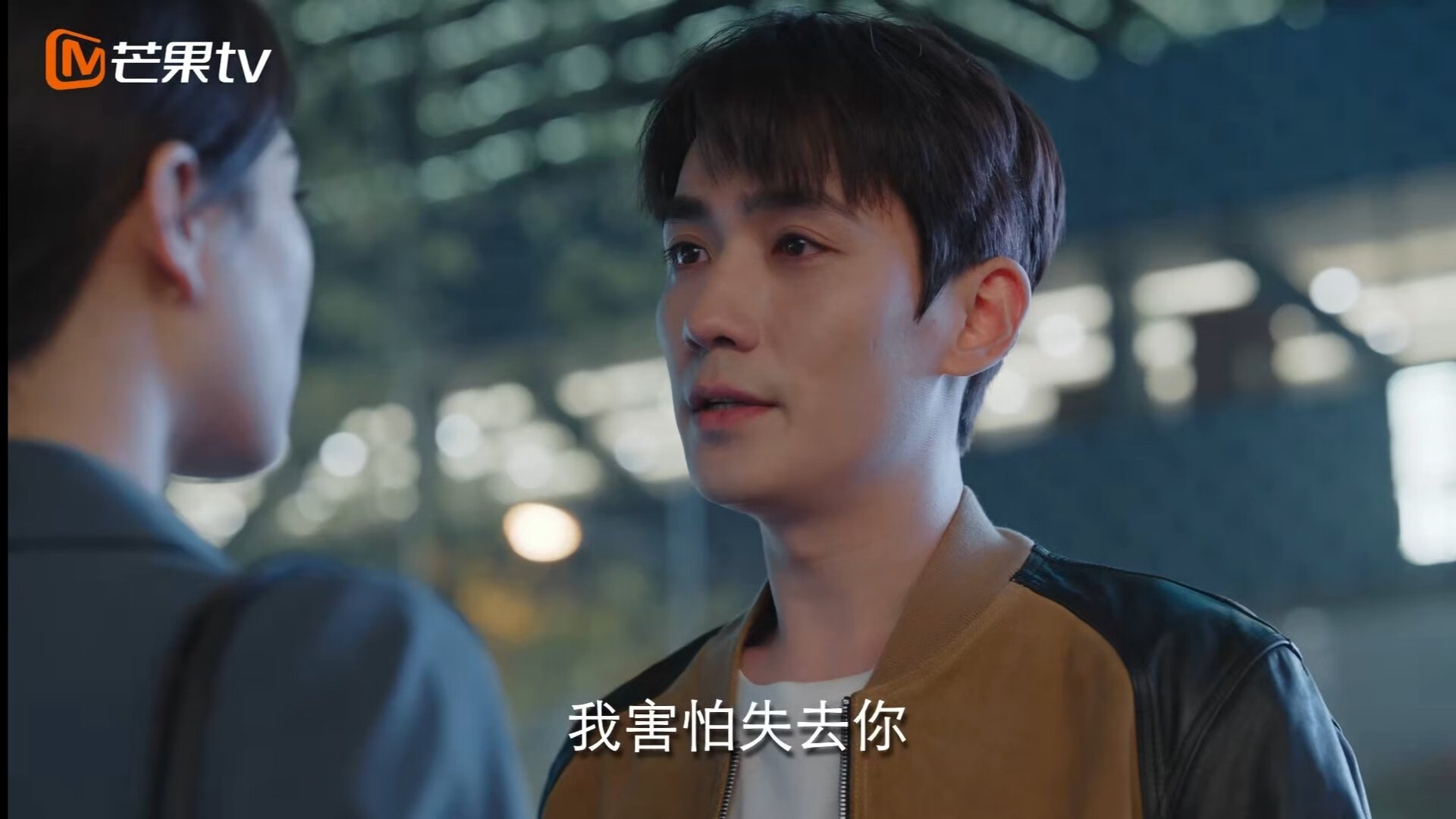 F1新赛季揭幕战之夜，乔治·拉塞尔里程碑突破，点燃赛车世界激情