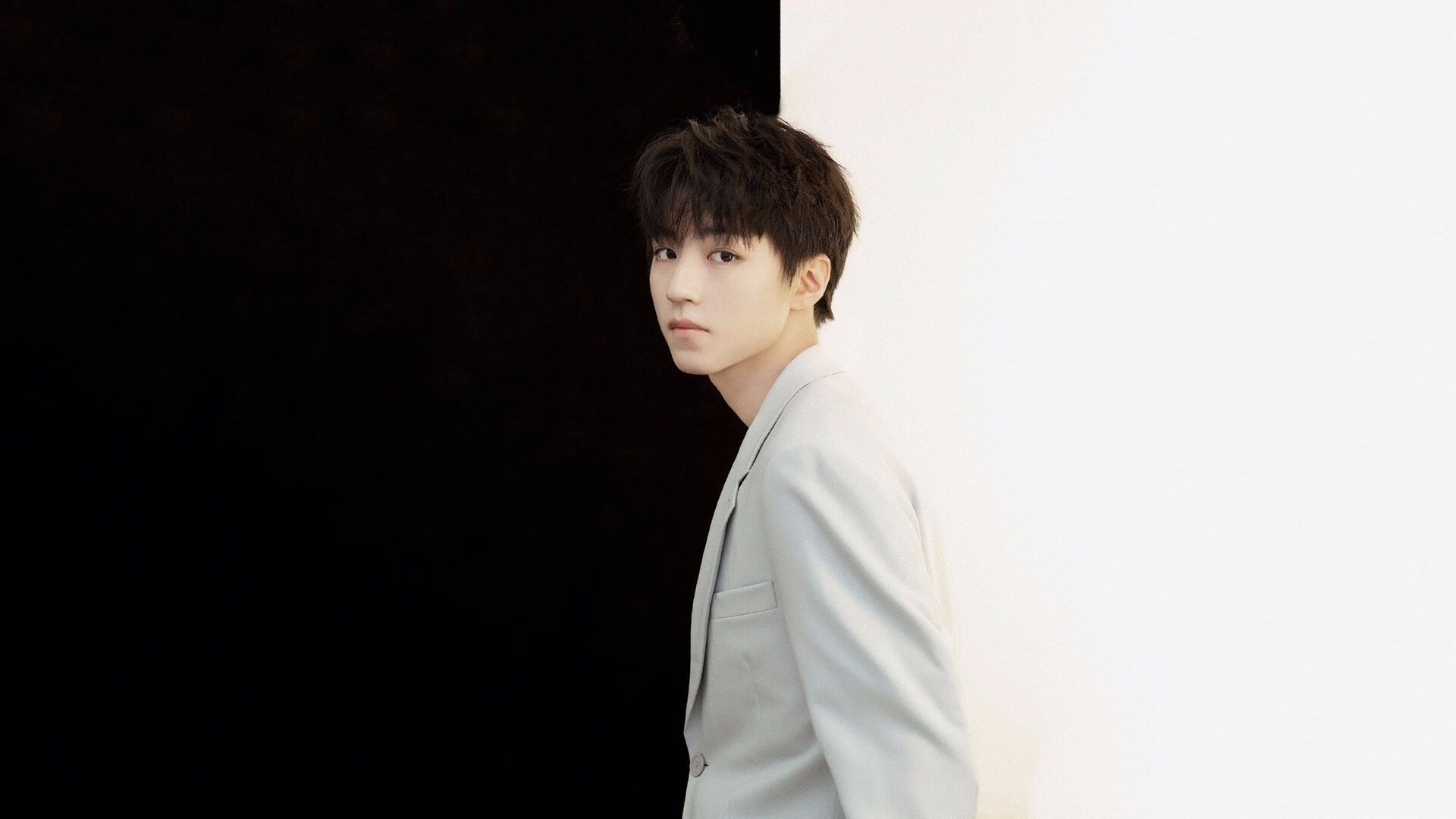 加维烈火淬炼战车意志，巅峰对决映照中国足球迢迢前路