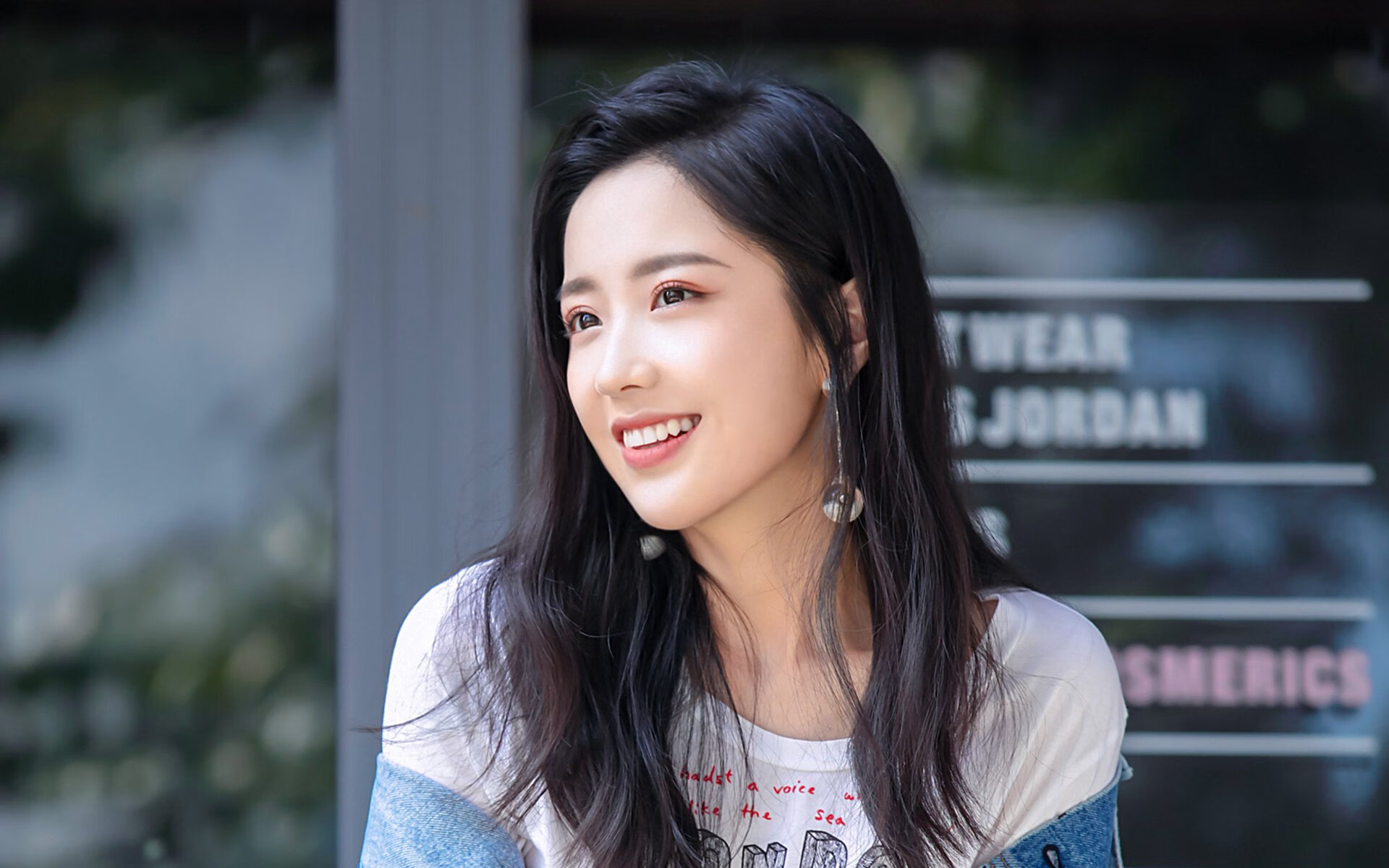 手术刀与巨锤,维尼修斯关键一击,里昂战术冲垮亚特兰大