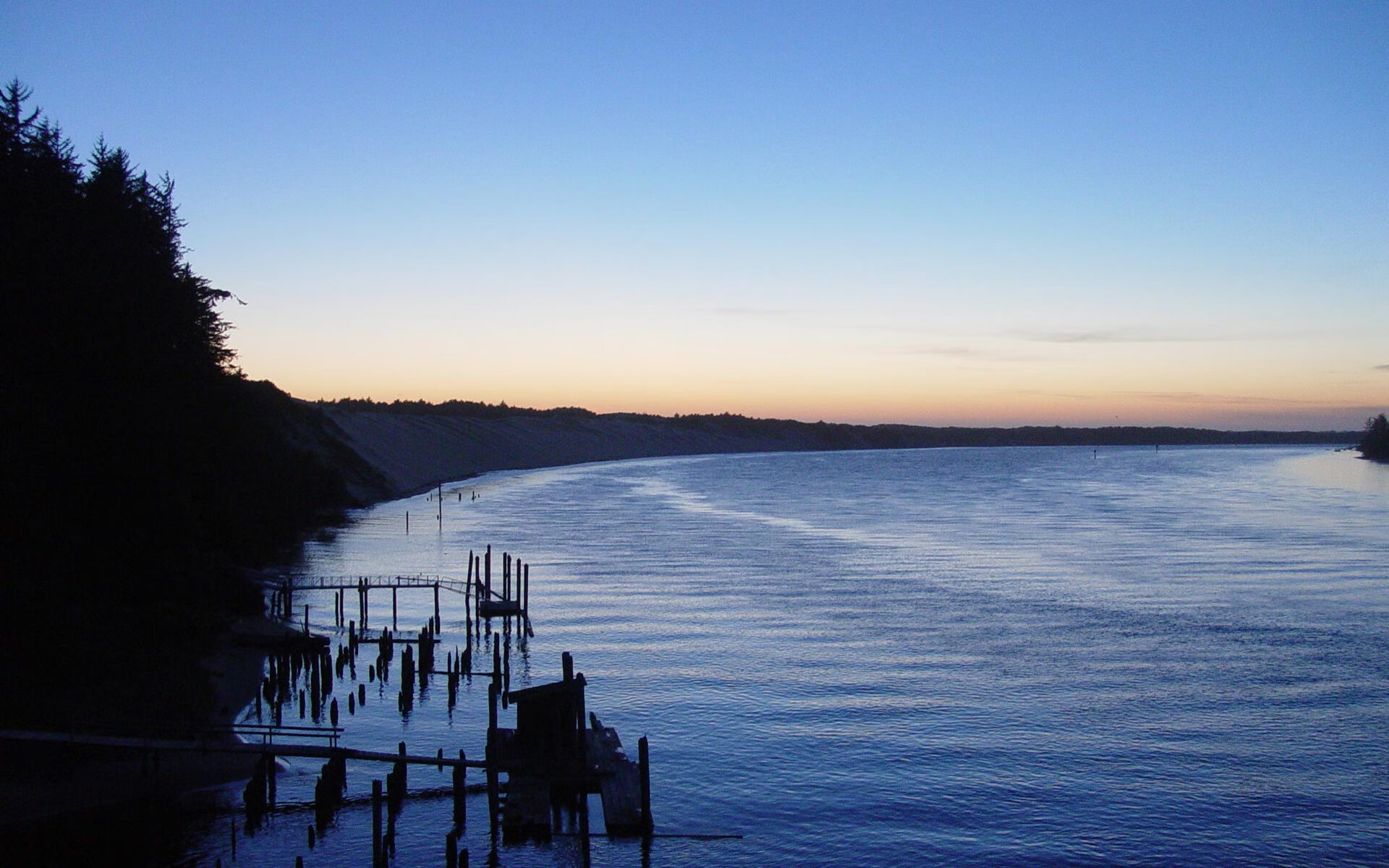 秩序与野性,足球世界并行的两套叙事