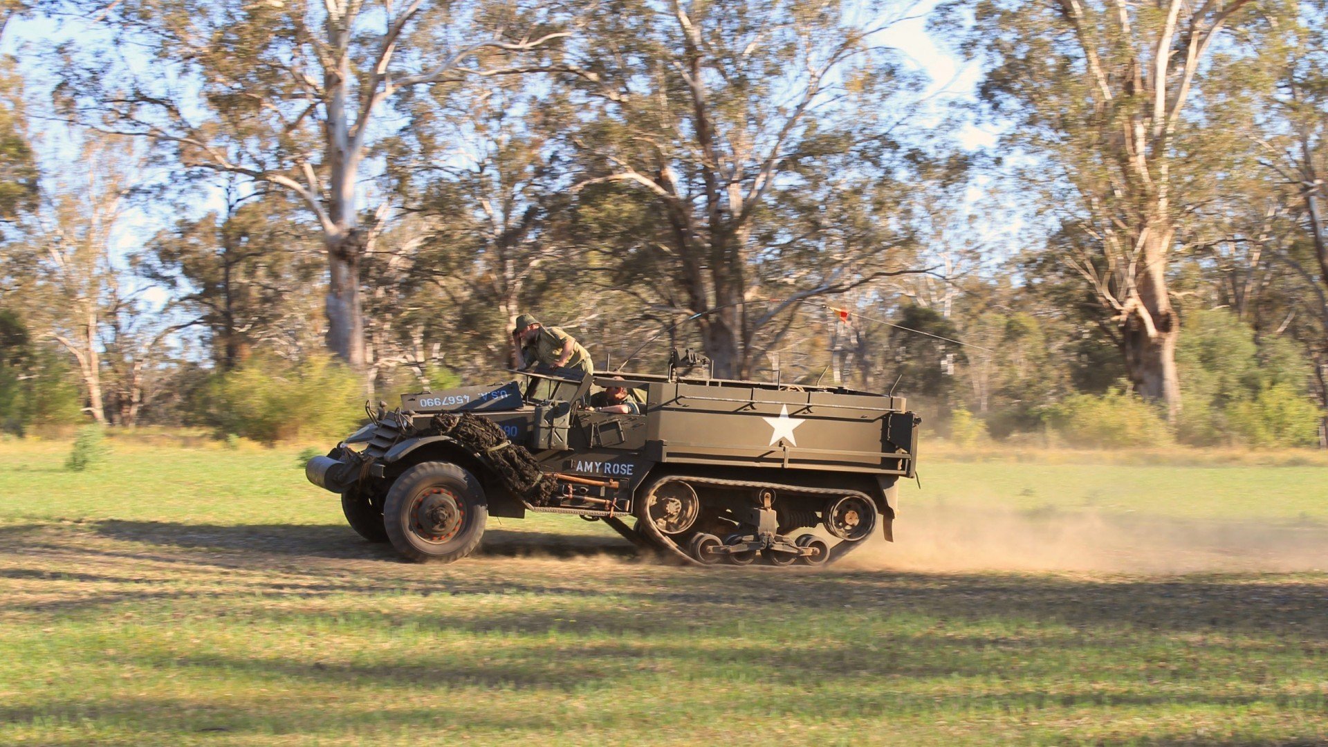 英格拉姆一剑封喉！湖人巅峰对决险胜尼克斯，沉默杀手终成关键先生