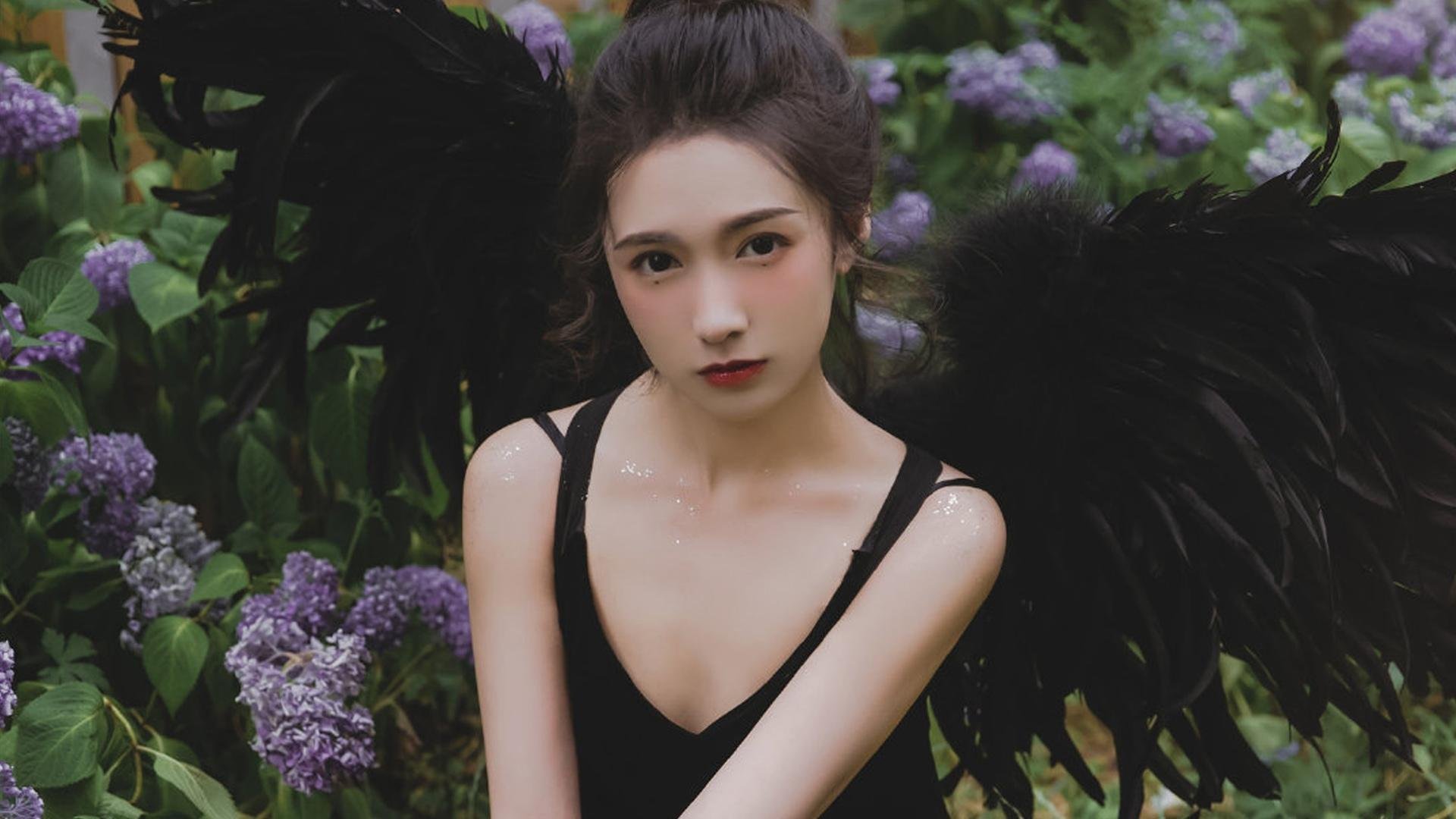 从突尼斯到多伦多,一场隔空十年的体育史诗