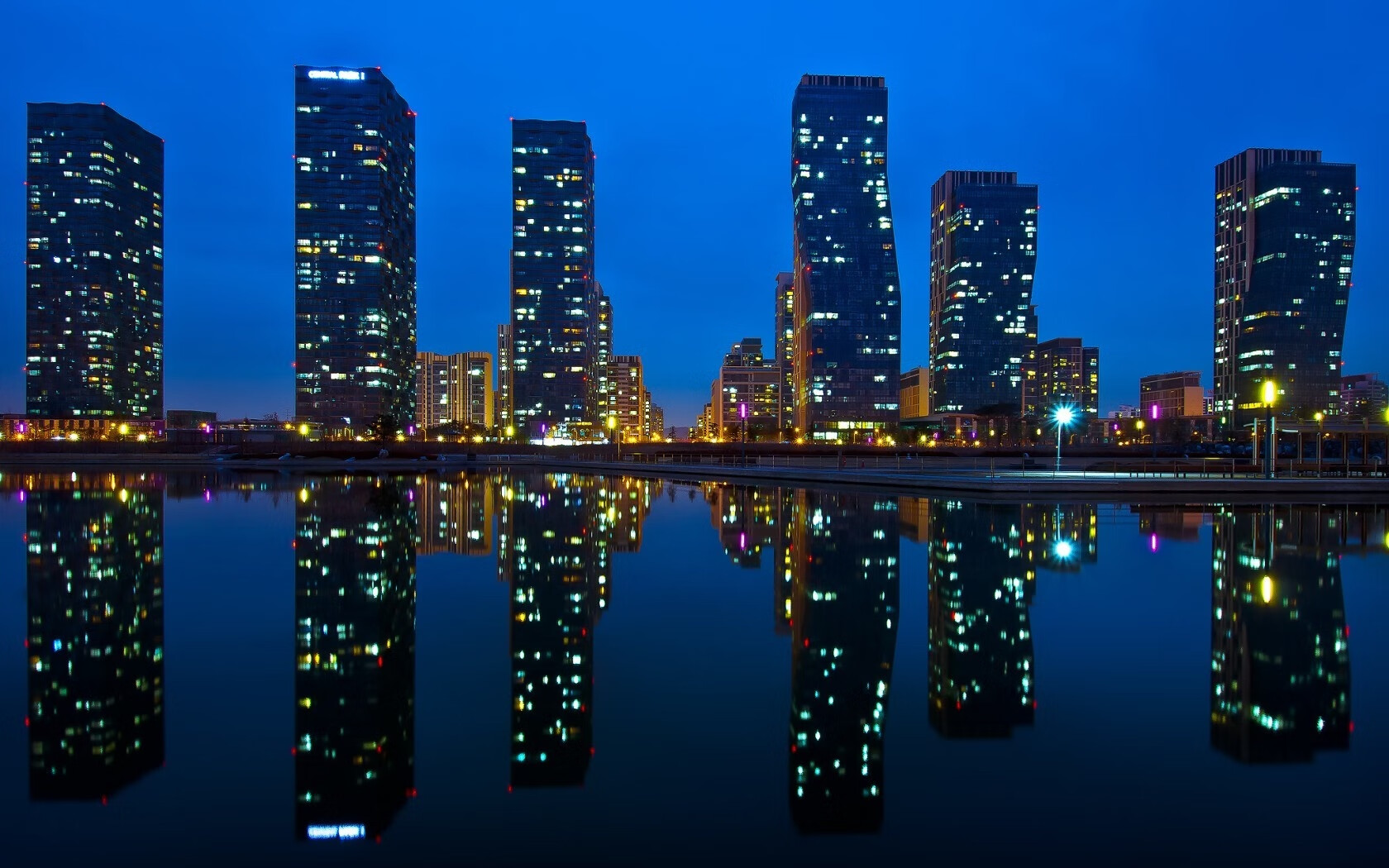 夜速激战,F1街道赛与约基奇的统治力—当速度遇见火热