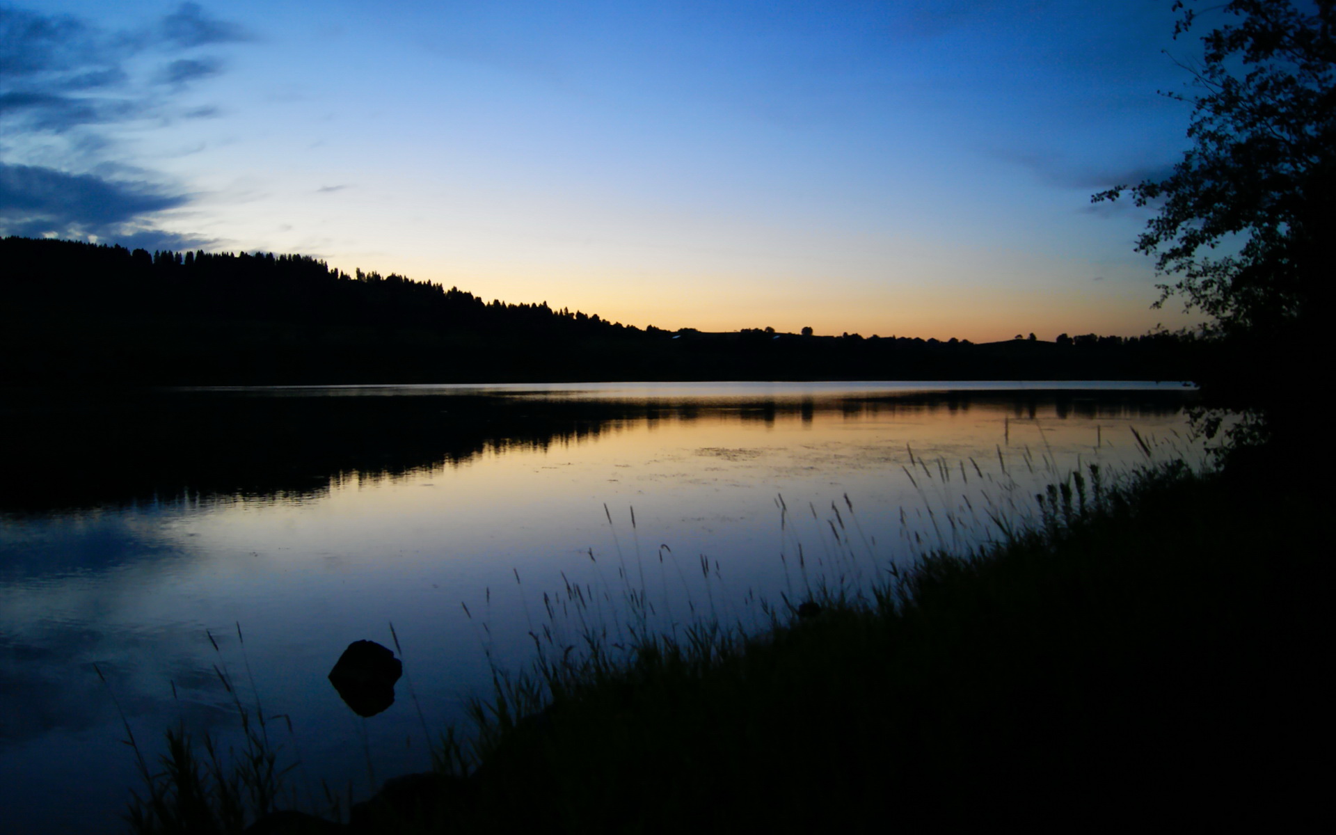 金玟哉一手掌控比赛走势,比利亚雷亚尔对阵阿尔及利亚的战术制胜关键