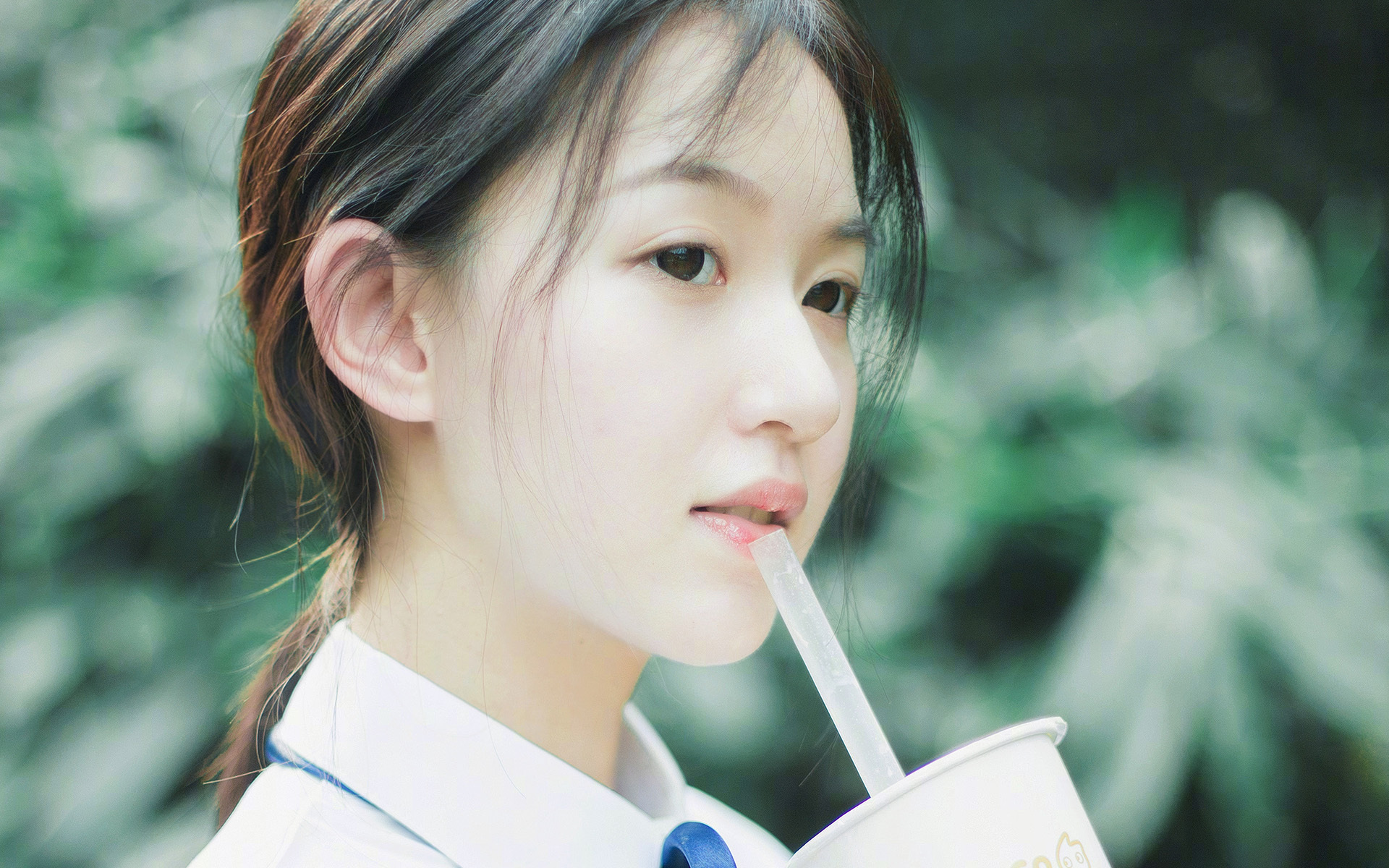 绿茵魔术师，坎特攻防两端统治友谊赛，比利亚雷亚尔3-1轻取阿尔及利亚